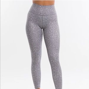 Echt Wild Scrunch Leggings-NWOT